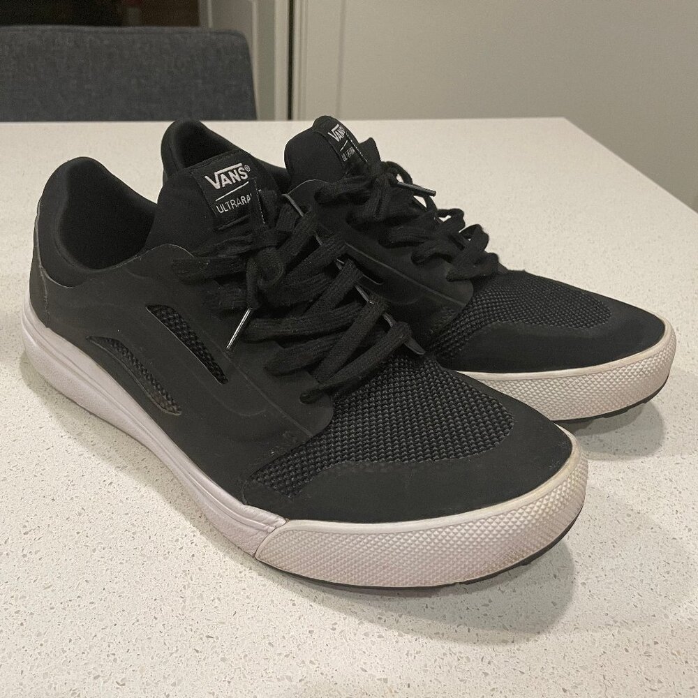 Vans UltraRange 3D Rapidweld - Size 12 - "Black / True White"